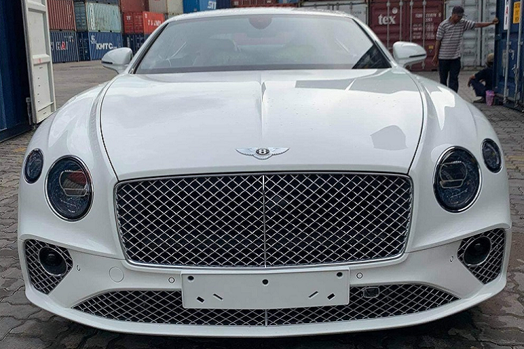 Bentley Continental, Rolls-Royce Cullinan hon 60 ty o Thai Nguyen-Hinh-9