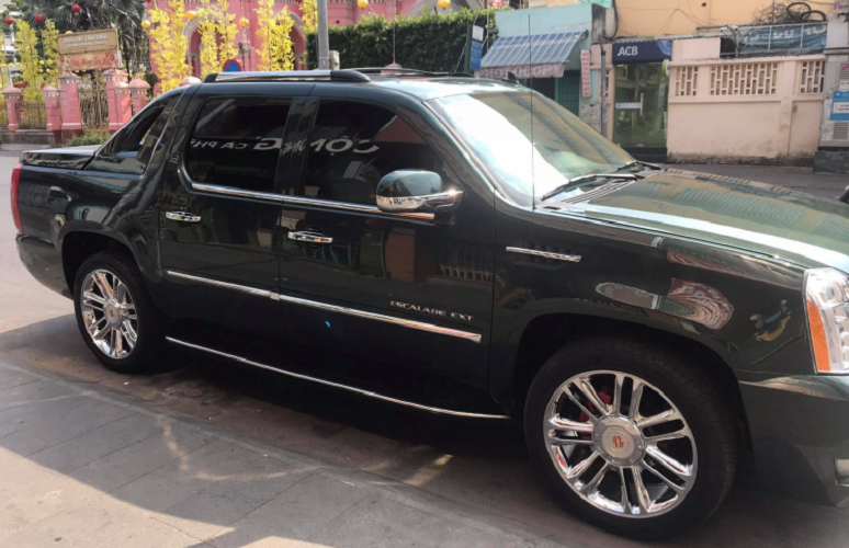 Ban tai hang sang Cadillac Escalade EXT doc nhat Viet Nam-Hinh-9