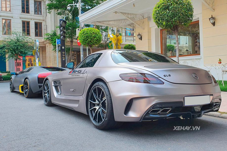 Sieu xe Mercedes-AMG SLS hon 12 ty “thay ao” moi tai Sai Gon-Hinh-3