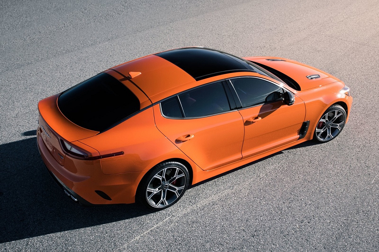 Kia Stinger 2022 tang suc manh dong co, tu 857 trieu dong tai My-Hinh-5