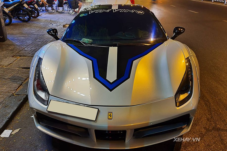 Ferrari 488 GTB do Liberty Walk doi mau son cuc doc tai Sai Gon-Hinh-3