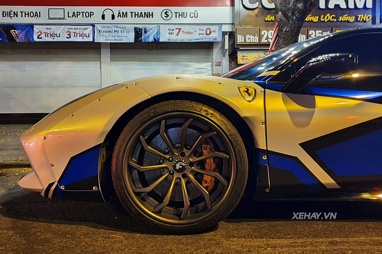 Ferrari 488 GTB do Liberty Walk doi mau son cuc doc tai Sai Gon-Hinh-5