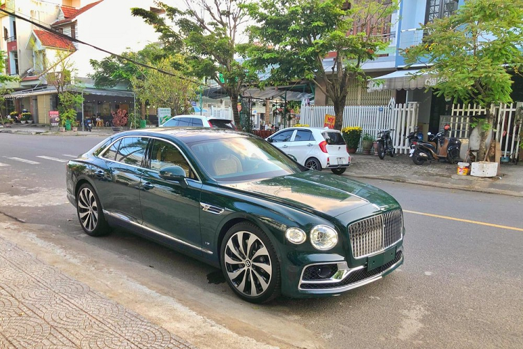 Bentley Flying Spur First Edition 