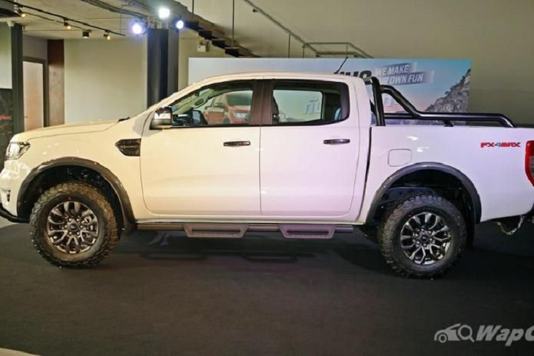 Ford Ranger FX4 Max 2021 - Raptor “binh dan” chi 894 trieu dong-Hinh-3