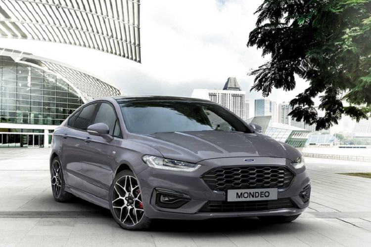 Sau Fusion, Ford Mondeo se bi 