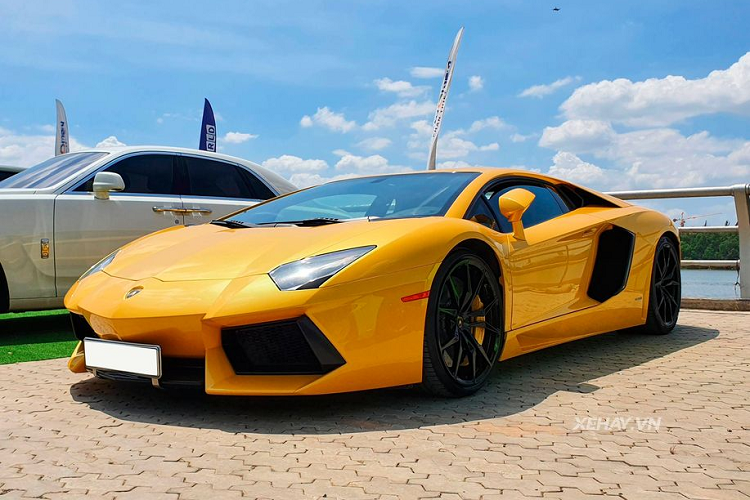 Lamborghini Aventador dau tien tai Viet Nam sau 9 nam van 