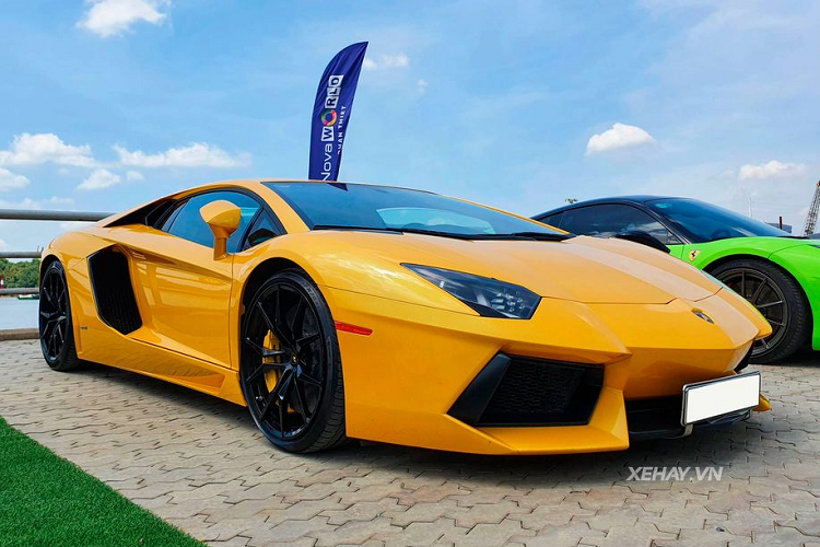 Lamborghini Aventador dau tien tai Viet Nam sau 9 nam van 