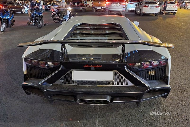 Day la chiec Lamborghini Aventador “doc” nhat Viet Nam o Sai Gon-Hinh-7