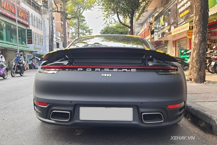 Porsche 911 Carrera hon 7 ty cua con gai Minh Nhua 