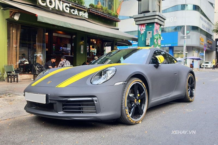 Porsche 911 Carrera hon 7 ty cua con gai Minh Nhua 