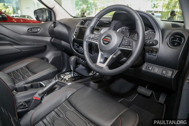 Nissan Navara PRO-4X ra mat tai Malaysia, dan choi Viet ngong cho-Hinh-5