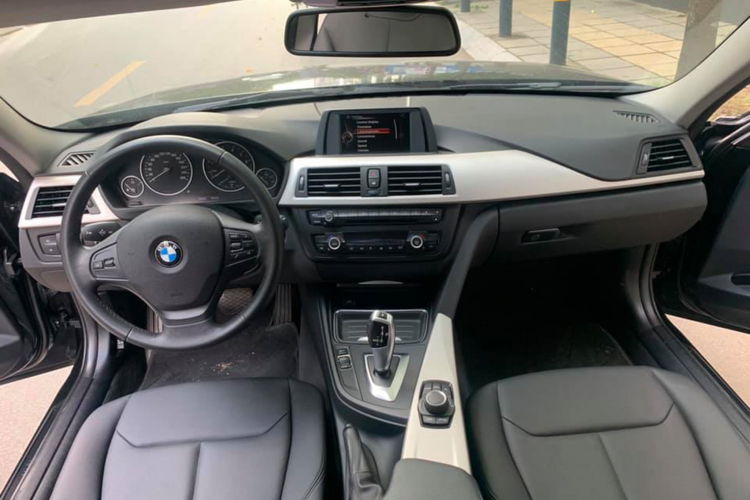 Co nen sam xe sang BMW 320i 2014, hon 600 trieu tai Viet Nam?-Hinh-3