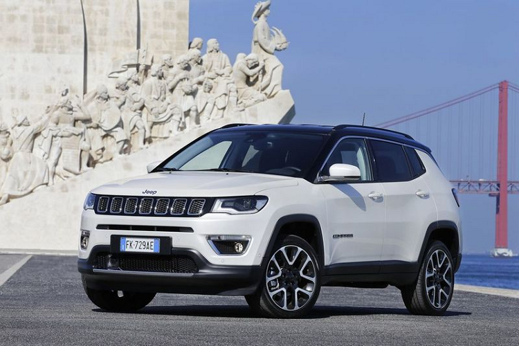 Jeep sap ra mat SUV 7 cho moi, se co ten la Commander-Hinh-5