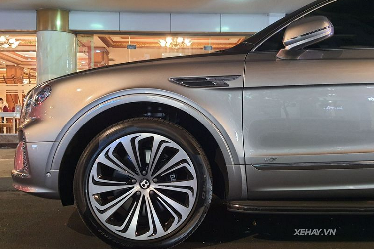 SUV sieu sang Bentley Bentayga V8 2021 hon 17 ty ve Viet Nam-Hinh-4