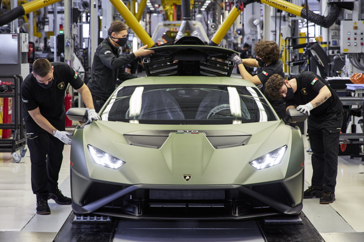 Lamborghini ban gan 2.500 xe trong quy I/2021, Urus ban chay nhat-Hinh-3