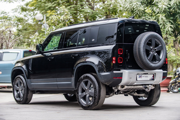 Land Rover Defender the he moi dat giai Thiet ke xe hoi cua nam 2021-Hinh-5