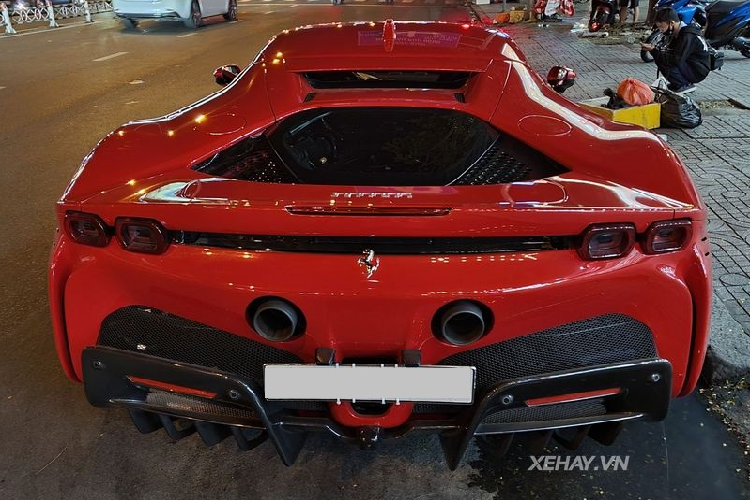 Ngam sieu xe Ferrari SF90 Stradale khong duoi 30 ty tai Sai Gon-Hinh-6