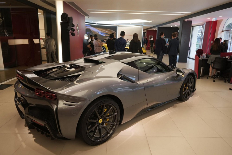 Ferrari SF90 Spider hon 26 ty o Hong Kong, dai gia Viet “phat them“-Hinh-6