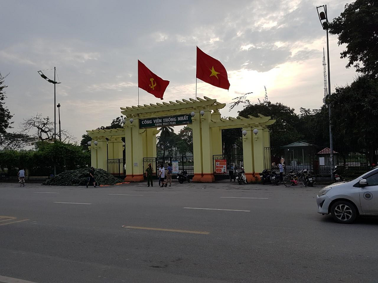 Cong vien Ha Noi dong loat dong cua-Hinh-3