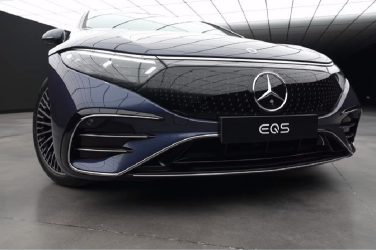 Mercedes-Benz EQS moi - S-Class 