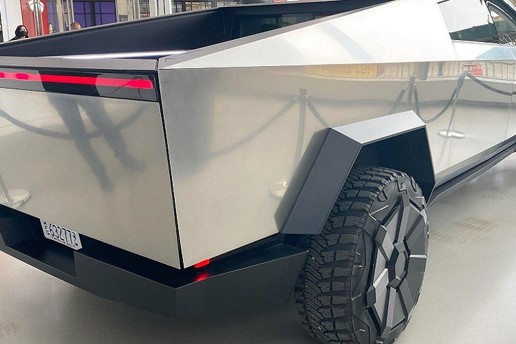 Tesla Cybertruck 