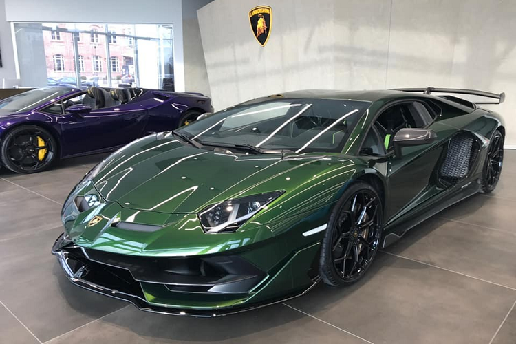 Lamborghini Aventador SVJ Coupe sap ve nuoc voi mau son sieu doc-Hinh-9