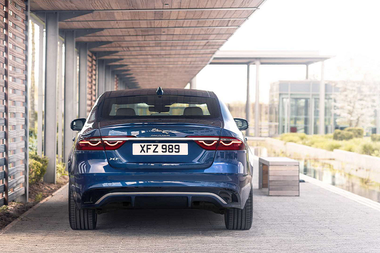 Jaguar XF va F-Pace 2021 moi 