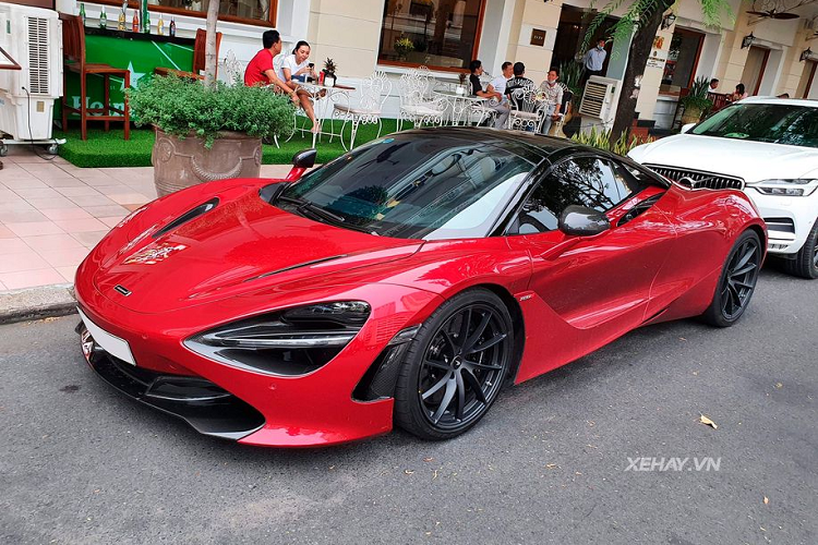 Chiem nguong sieu pham McLaren 720S Spider tren pho Sai Gon