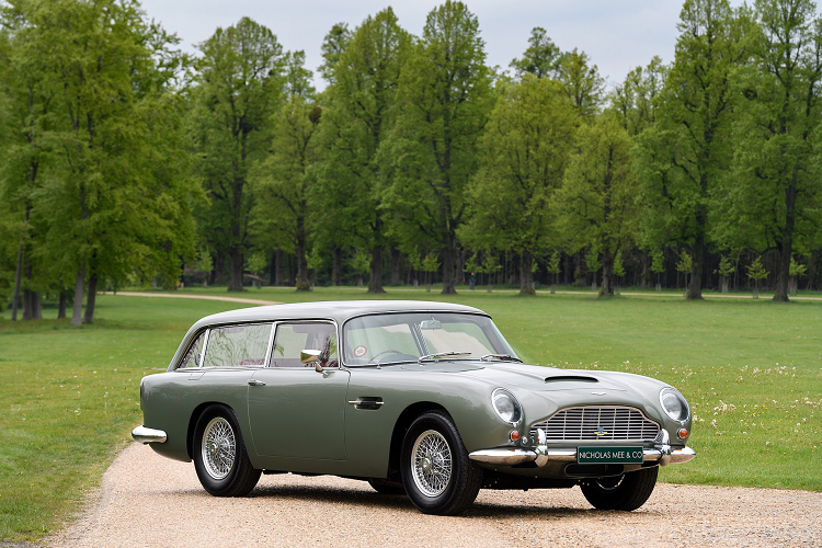 Ba chiec xe Aston Martin DB5 doi co nay ban hon 129 ty dong-Hinh-5