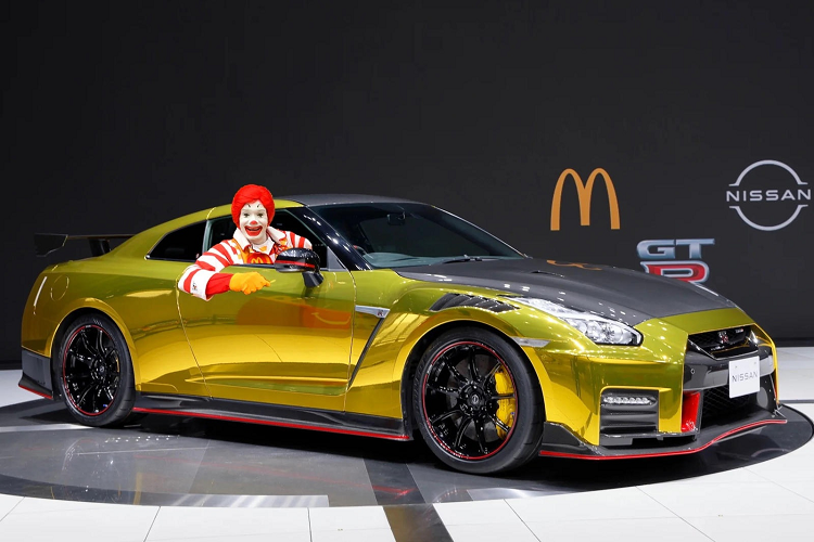 Nhung chiec xe oto doc dao den tu Facebook va McDonalds-Hinh-3