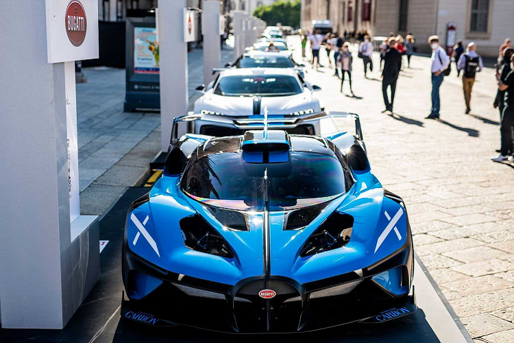 Bugatti Bolide va Chiron Super Sport trieu do lan dau tren pho-Hinh-2