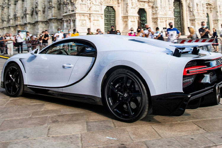 Bugatti Bolide va Chiron Super Sport trieu do lan dau tren pho-Hinh-6