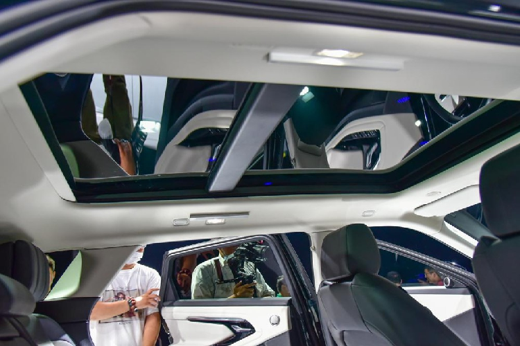 Range Rover Evoque L 2021 ra mat, ban ra tu 1,4 ty dong-Hinh-9
