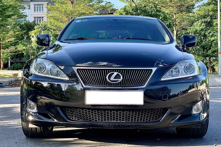 Co nen mua Lexus IS hon 10 nam tuoi tu 500 trieu o Viet Nam?-Hinh-2