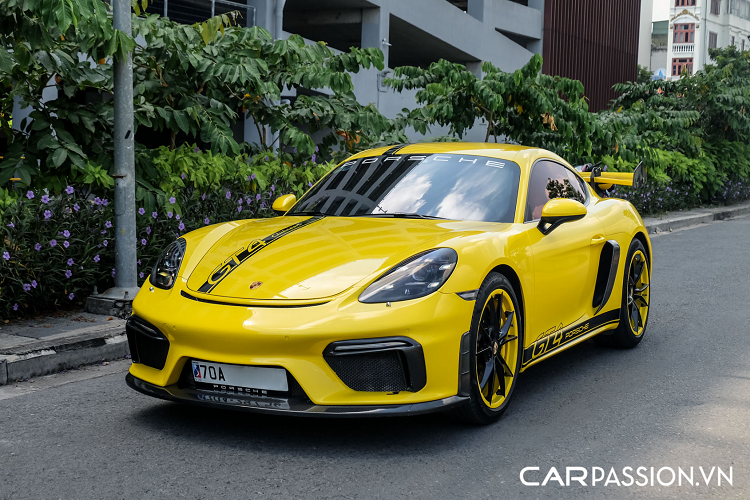 Dai gia Tay Ninh chi gan 800 trieu dong do Porsche 718 Cayman