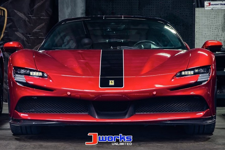 Ngam dan sieu xe Ferrari SF90 Stradale cua cac dai gia Philippines-Hinh-2