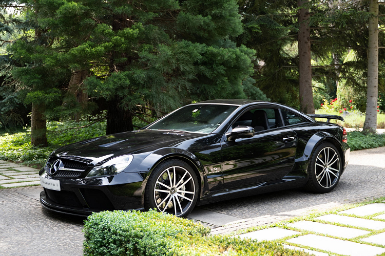 Mercedes-Benz SL65 AMG Black Series hang hiem cua ong chu F1-Hinh-2