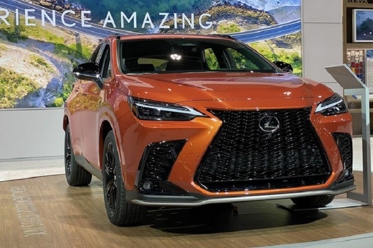 Lexus NX 2022 lan dau xuat hien 