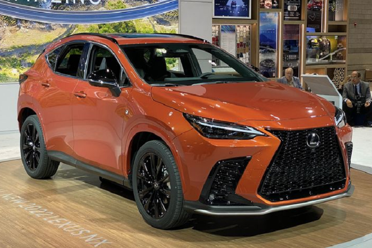 Lexus NX 2022 lan dau xuat hien 