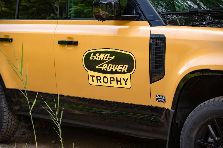 Land Rover Defender Trophy Edition - SUV off-road hon 6 ty dong-Hinh-5