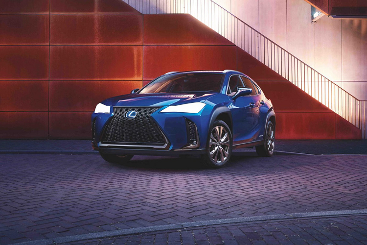 Lexus UX 2022 nang cap, them mau ca tinh 