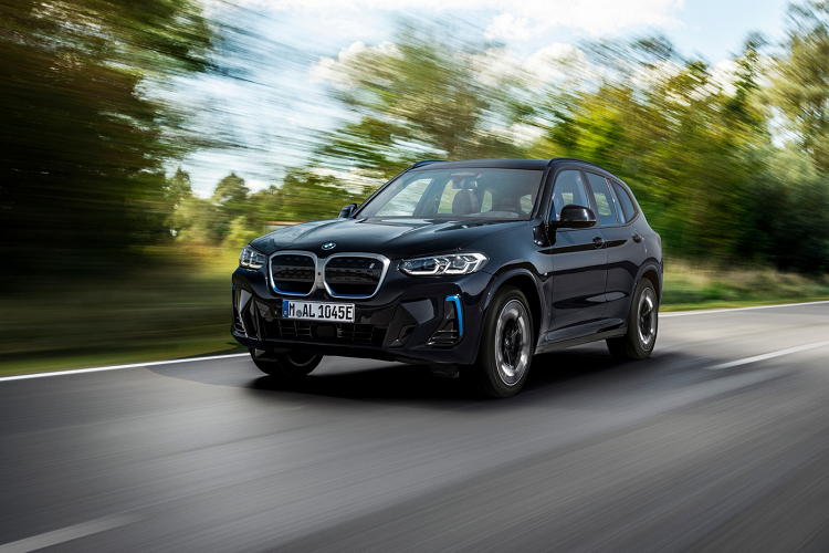 BMW iX3 2022 ban M Sport lo dien truoc ngay ra mat