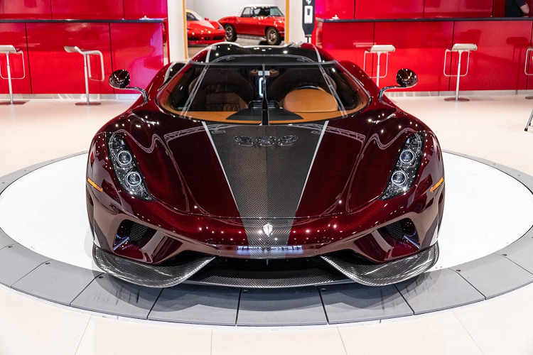 Can canh Koenigsegg Regera 138 ty dong, don doan ve Viet Nam?