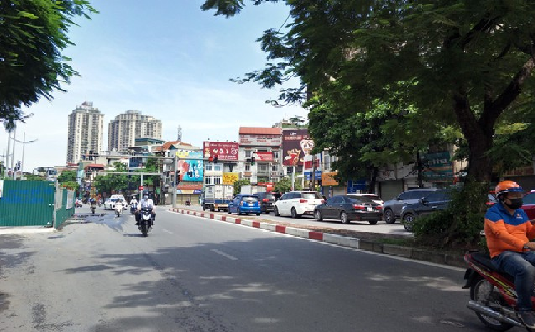 Kiem tra giay to nguoi di duong o Ha Noi: Chot chat, chot 'buong long'-Hinh-5