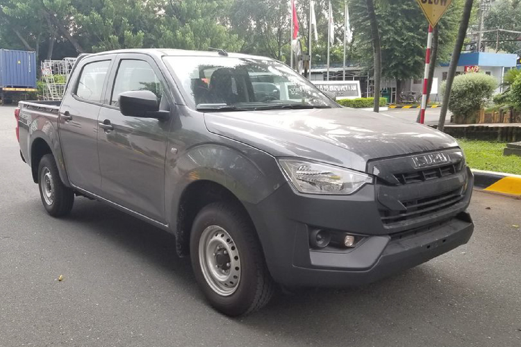 Can canh Isuzu D-Max 2021 ban 