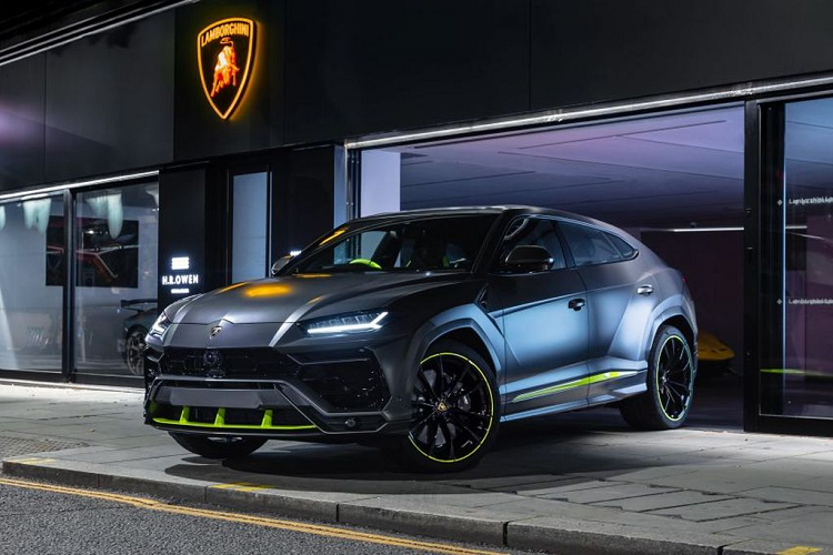 Sieu SUV Lamborghini Urus thu 15.000 duoc phoi mau dac biet