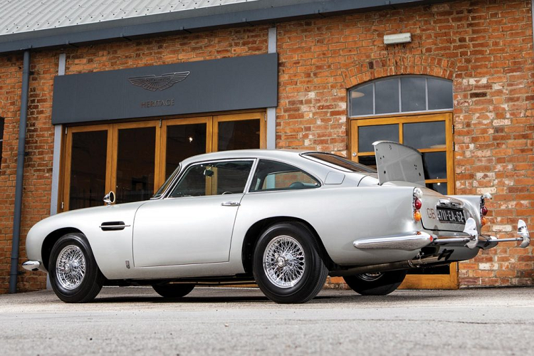 Aston Martin DB5 “cua” James Bond sau 25 nam toi 547 ty dong-Hinh-6