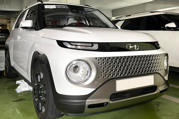 Tan thay SUV hang A sieu re - Hyundai Casper 2022 tren duong pho-Hinh-2