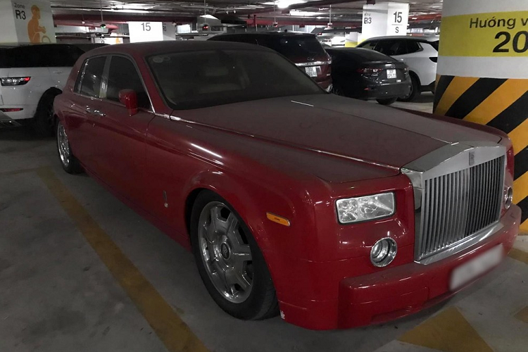 Ly do Rolls-Royce Phantom hon 18 ty, nam ham phu bui tai Ha Noi?-Hinh-2