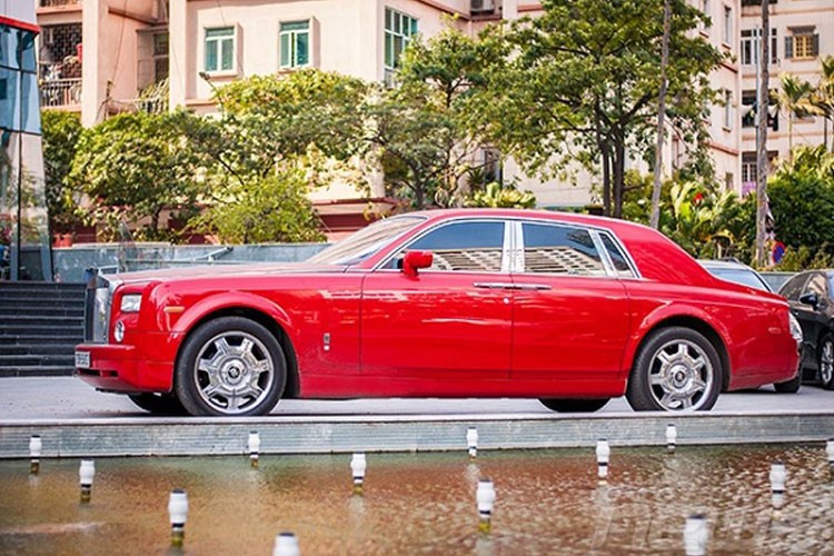 Ly do Rolls-Royce Phantom hon 18 ty, nam ham phu bui tai Ha Noi?-Hinh-8